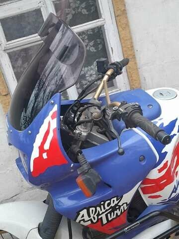 Білий Хонда XRV 750 Africa Twin, об'ємом двигуна 0.74 л та пробігом 72 тис. км за 2600 $, фото 6 на Automoto.ua