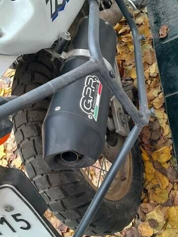 Білий Хонда XRV 750 Africa Twin, об'ємом двигуна 0.74 л та пробігом 72 тис. км за 2600 $, фото 1 на Automoto.ua