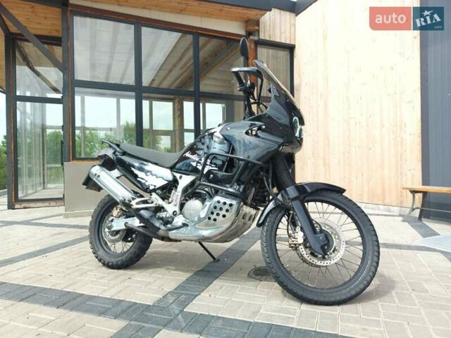 Чорний Хонда XRV 750 Africa Twin, об'ємом двигуна 0.75 л та пробігом 51 тис. км за 4500 $, фото 1 на Automoto.ua