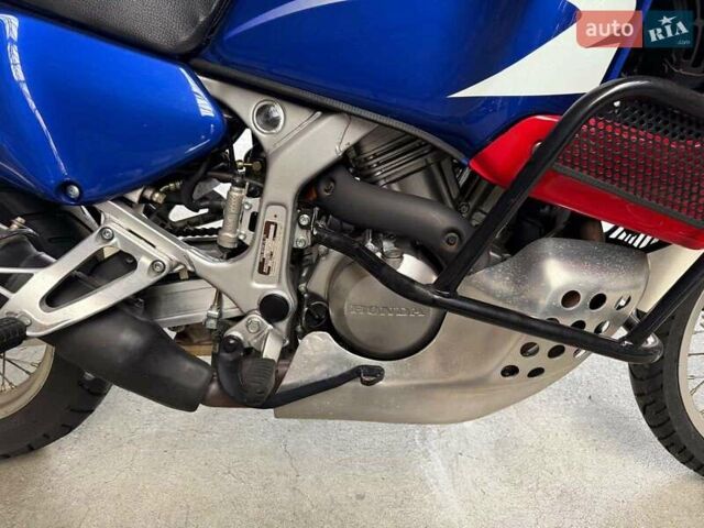 Червоний Хонда XRV 750 Africa Twin, об'ємом двигуна 0.75 л та пробігом 21 тис. км за 8000 $, фото 3 на Automoto.ua