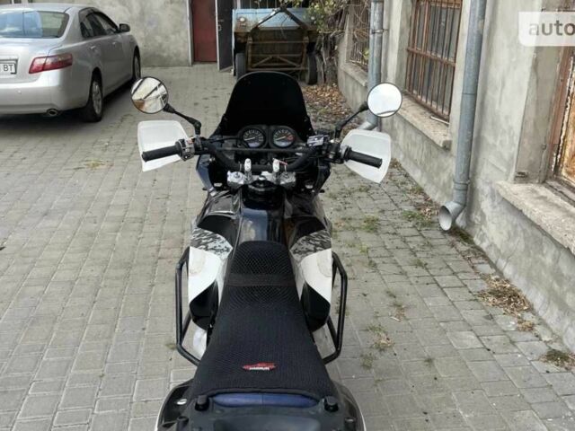 Хонда XRV 750 Africa Twin 1992 в Одессе на Automoto.ua Хонда XRV 750 Africa Twin, объемом двигателя 0.75 л и пробегом 0 тыс. км за 3800 $, фото 6 на Automoto.ua