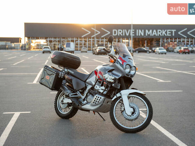 Сірий Хонда XRV 750 Africa Twin, об'ємом двигуна 0.74 л та пробігом 61 тис. км за 5500 $, фото 21 на Automoto.ua