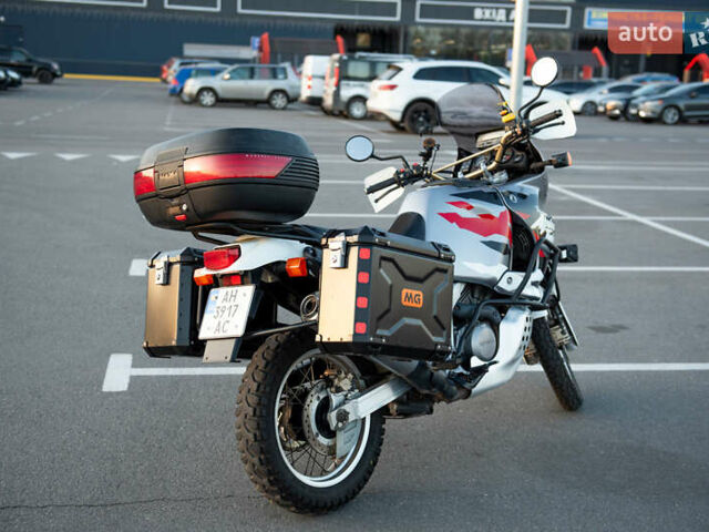 Сірий Хонда XRV 750 Africa Twin, об'ємом двигуна 0.74 л та пробігом 61 тис. км за 5500 $, фото 2 на Automoto.ua