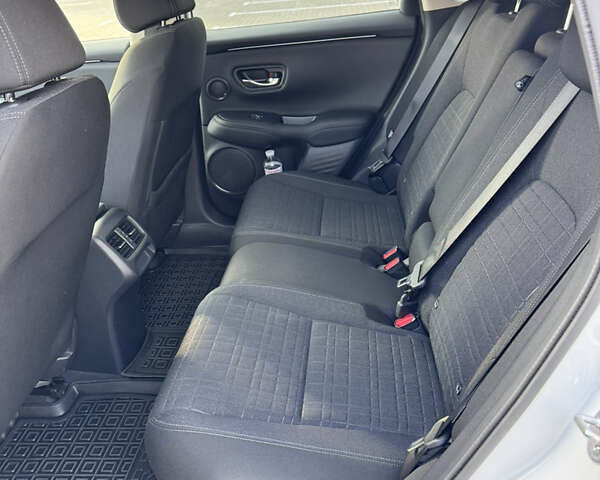 Белый Хонда ZR-V, объемом двигателя 1.99 л и пробегом 21 тыс. км за 33750 $, фото 9 на Automoto.ua