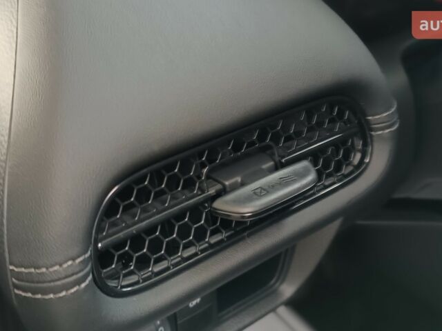 Хонда ZR-V, об'ємом двигуна 1.99 л та пробігом 0 тис. км за 37437 $, фото 12 на Automoto.ua