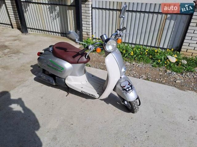 Серый Hongda Люкс, объемом двигателя 0 л и пробегом 9 тыс. км за 550 $, фото 1 на Automoto.ua