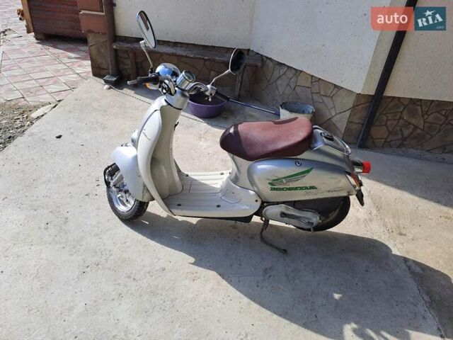 Серый Hongda Люкс, объемом двигателя 0 л и пробегом 9 тыс. км за 550 $, фото 2 на Automoto.ua