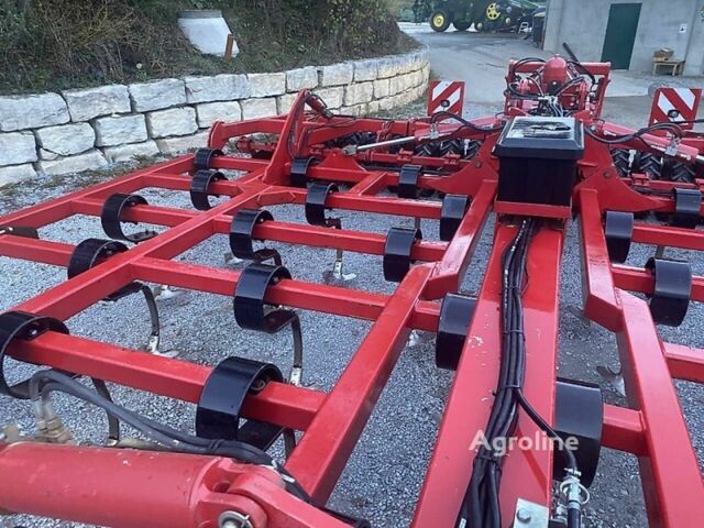 Червоний Хорш Другая, об'ємом двигуна 0 л та пробігом 0 тис. км за 33888 $, фото 9 на Automoto.ua