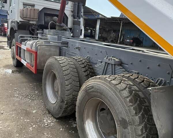 Білий Хово A7, об'ємом двигуна 0 л та пробігом 220 тис. км за 28000 $, фото 4 на Automoto.ua