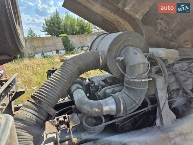 Красный Хово ЗЗ 3407, объемом двигателя 9.73 л и пробегом 686 тыс. км за 20000 $, фото 1 на Automoto.ua