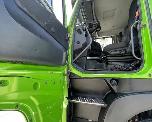Зеленый Хово T7H, объемом двигателя 10.8 л и пробегом 471 тыс. км за 21900 $, фото 13 на Automoto.ua
