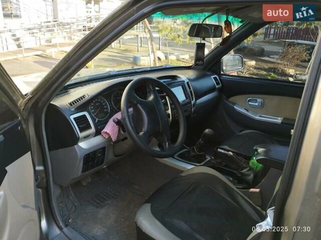 Сірий Хуангхай Aurora, об'ємом двигуна 2.4 л та пробігом 165 тис. км за 3800 $, фото 2 на Automoto.ua