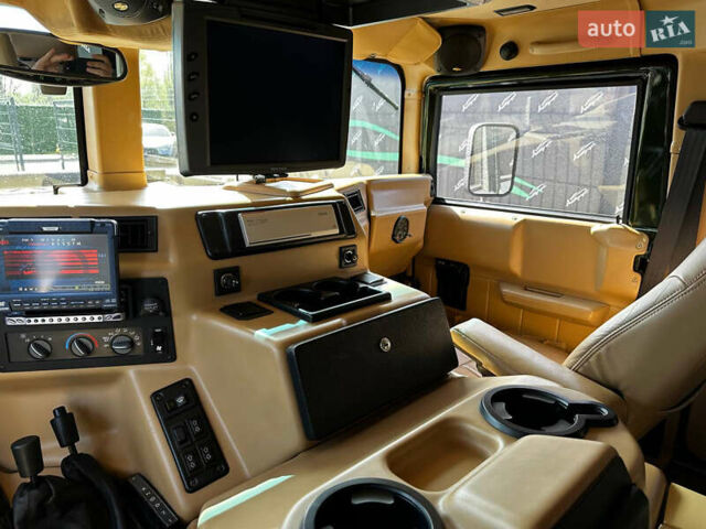 Зелений Хаммер Н1, об'ємом двигуна 6.47 л та пробігом 21 тис. км за 112000 $, фото 24 на Automoto.ua