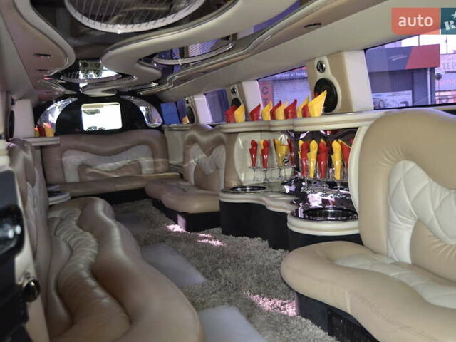 Белый Хаммер Н2, объемом двигателя 6 л и пробегом 185 тыс. км за 19995 $, фото 8 на Automoto.ua