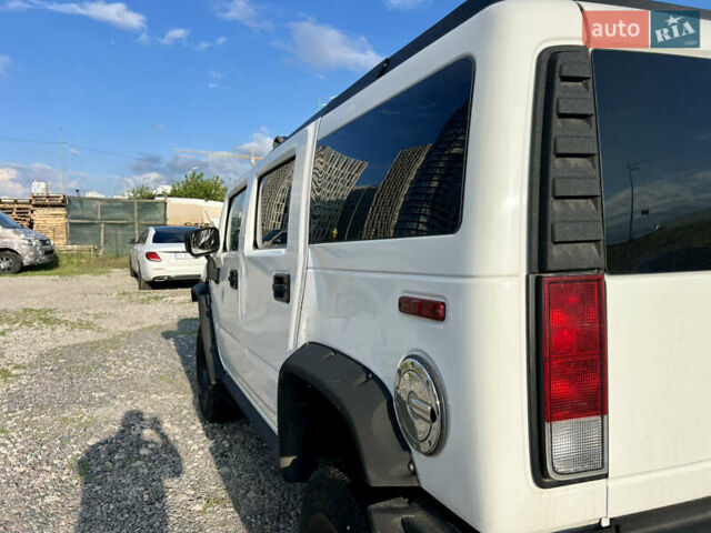 Белый Хаммер Н2, объемом двигателя 5.97 л и пробегом 120 тыс. км за 14300 $, фото 7 на Automoto.ua