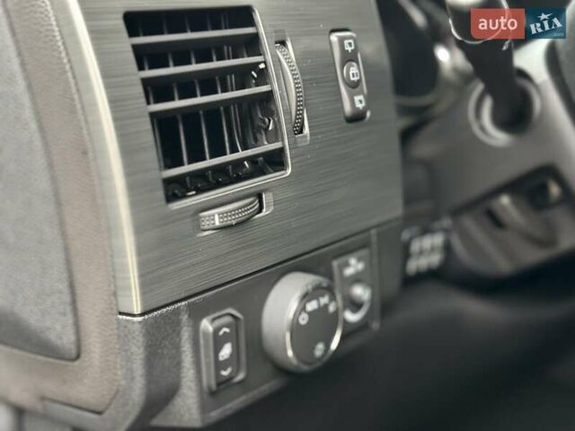 Хаммер Н2 2008 у Рівному на Automoto.ua Білий Хаммер Н2, об'ємом двигуна 6.2 л та пробігом 78 тис. км за 41000 $, фото 24 на Automoto.ua