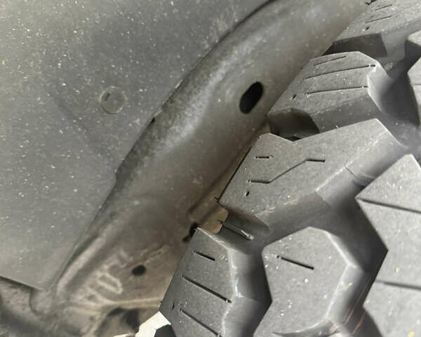 Черный Хаммер Н2, объемом двигателя 5.97 л и пробегом 189 тыс. км за 25000 $, фото 19 на Automoto.ua