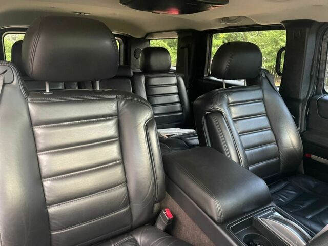 Чорний Хаммер Н2, об'ємом двигуна 0 л та пробігом 155 тис. км за 45000 $, фото 6 на Automoto.ua