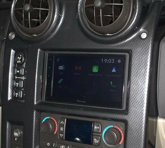 Черный Хаммер Н2, объемом двигателя 5.97 л и пробегом 140 тыс. км за 27777 $, фото 11 на Automoto.ua