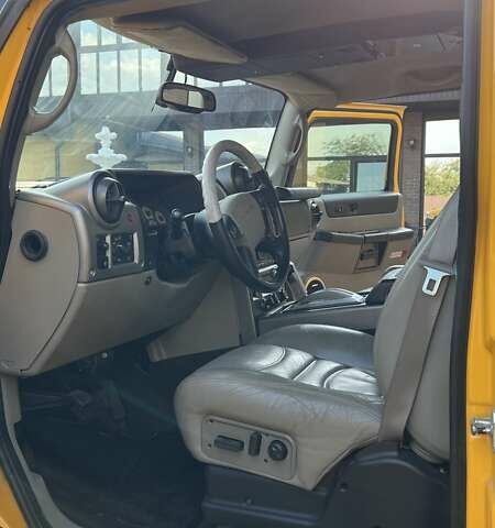 Жовтий Хаммер Н2, об'ємом двигуна 5.97 л та пробігом 175 тис. км за 23000 $, фото 22 на Automoto.ua