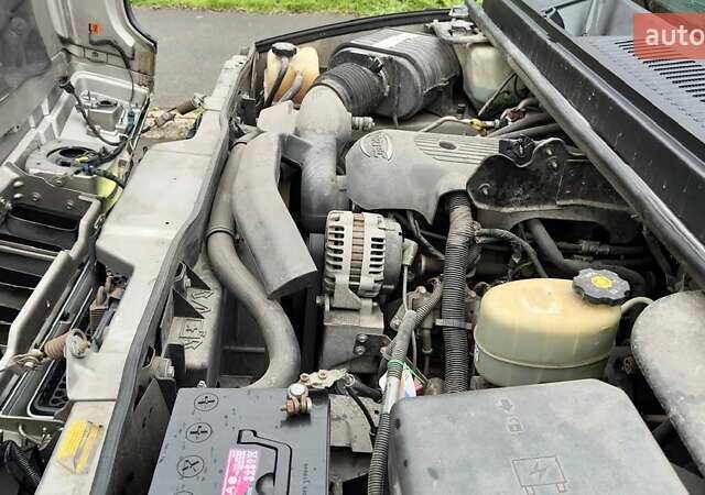 Сірий Хаммер Н2, об'ємом двигуна 5.97 л та пробігом 125 тис. км за 29900 $, фото 26 на Automoto.ua