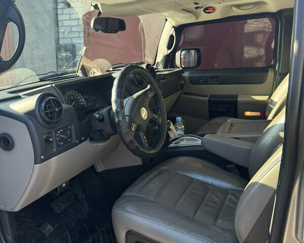 Серый Хаммер Н2, объемом двигателя 5.97 л и пробегом 346 тыс. км за 10999 $, фото 7 на Automoto.ua