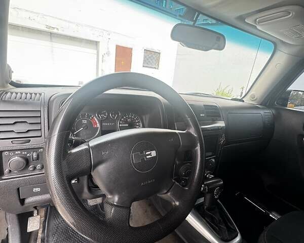 Черный Хаммер Н3, объемом двигателя 3.5 л и пробегом 220 тыс. км за 17500 $, фото 5 на Automoto.ua