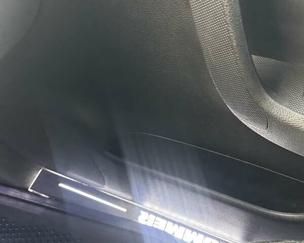 Черный Хаммер Н3, объемом двигателя 3.5 л и пробегом 220 тыс. км за 17500 $, фото 18 на Automoto.ua