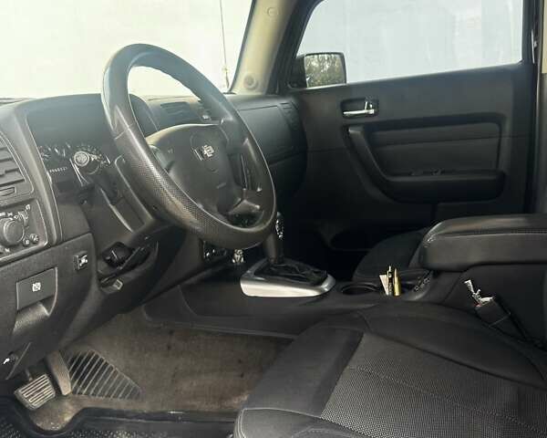 Черный Хаммер Н3, объемом двигателя 3.5 л и пробегом 220 тыс. км за 17500 $, фото 13 на Automoto.ua