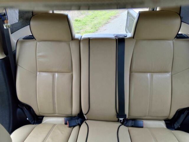 Черный Хаммер Н3, объемом двигателя 3.7 л и пробегом 130 тыс. км за 20000 $, фото 8 на Automoto.ua