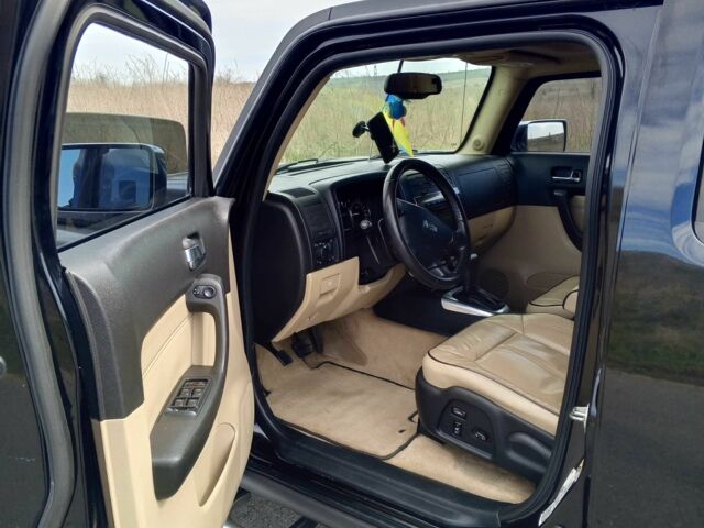 Черный Хаммер Н3, объемом двигателя 3.7 л и пробегом 130 тыс. км за 20000 $, фото 22 на Automoto.ua