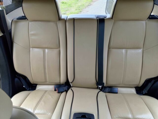 Черный Хаммер Н3, объемом двигателя 3.7 л и пробегом 130 тыс. км за 20000 $, фото 6 на Automoto.ua