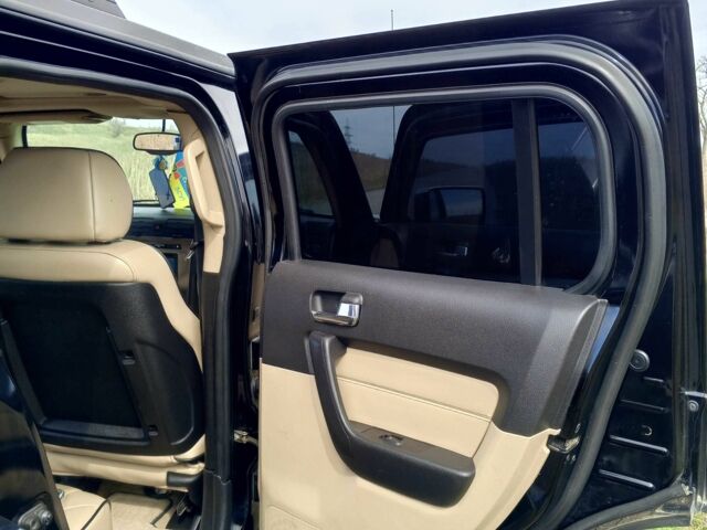 Черный Хаммер Н3, объемом двигателя 3.7 л и пробегом 130 тыс. км за 20000 $, фото 17 на Automoto.ua