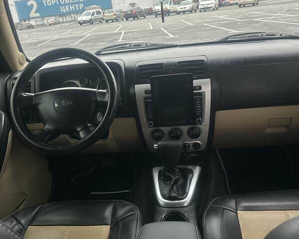 Чорний Хаммер Н3, об'ємом двигуна 3.65 л та пробігом 168 тис. км за 23300 $, фото 39 на Automoto.ua