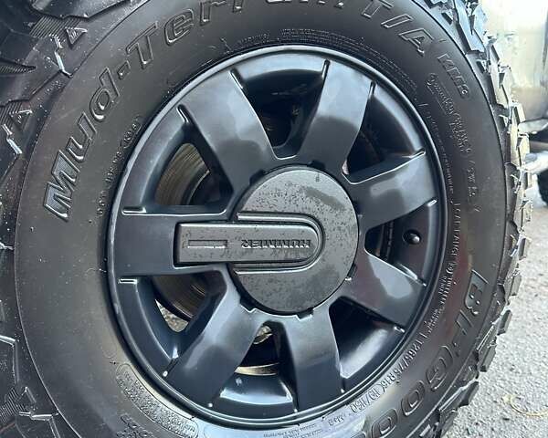 Чорний Хаммер Н3, об'ємом двигуна 3.65 л та пробігом 280 тис. км за 16500 $, фото 6 на Automoto.ua