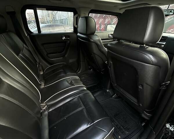 Чорний Хаммер Н3, об'ємом двигуна 3.65 л та пробігом 280 тис. км за 16500 $, фото 14 на Automoto.ua