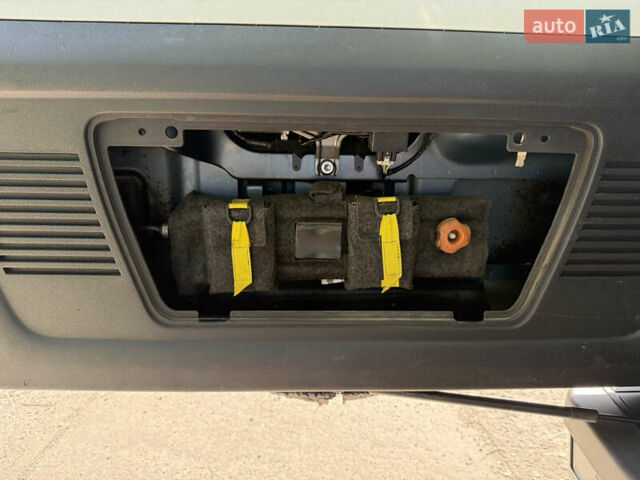 Синій Хаммер Н3, об'ємом двигуна 3.46 л та пробігом 109 тис. км за 20000 $, фото 29 на Automoto.ua