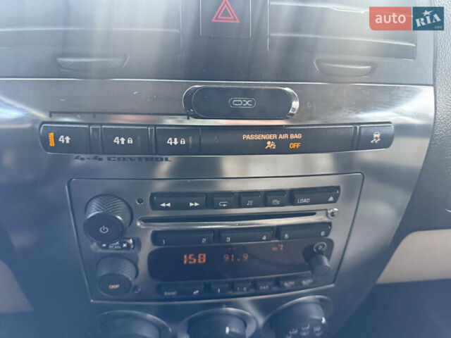 Синий Хаммер Н3, объемом двигателя 3.7 л и пробегом 252 тыс. км за 14500 $, фото 14 на Automoto.ua