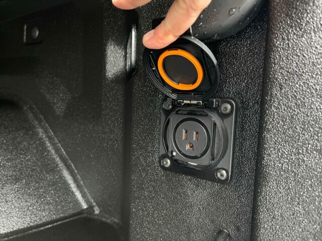 Білий Хаммер Hummer, об'ємом двигуна 0 л та пробігом 2 тис. км за 184045 $, фото 16 на Automoto.ua