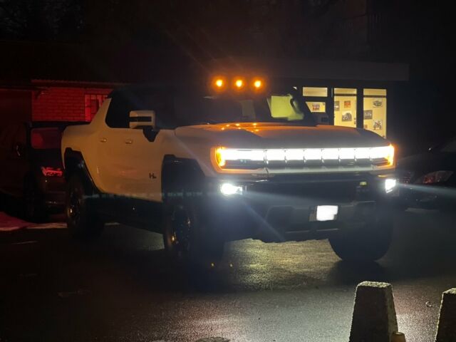 Білий Хаммер Hummer, об'ємом двигуна 0 л та пробігом 2 тис. км за 184045 $, фото 4 на Automoto.ua