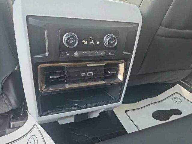 Білий Хаммер Hummer, об'ємом двигуна 0 л та пробігом 10 тис. км за 130000 $, фото 16 на Automoto.ua