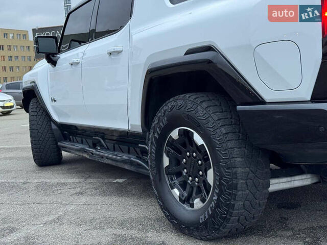 Білий Хаммер EV, об'ємом двигуна 0 л та пробігом 9 тис. км за 130000 $, фото 15 на Automoto.ua