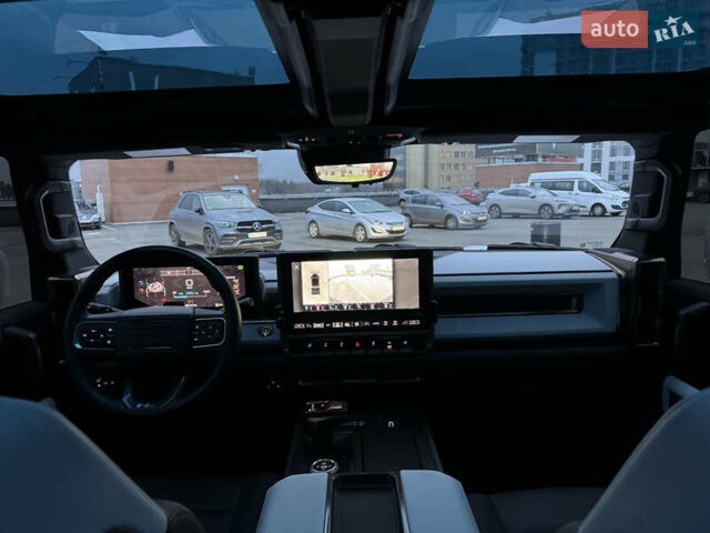 Белый Хаммер EV, объемом двигателя 0 л и пробегом 9 тыс. км за 130000 $, фото 44 на Automoto.ua