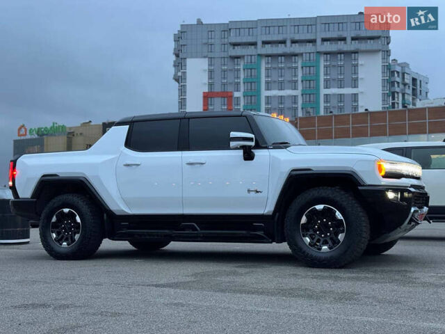 Білий Хаммер EV, об'ємом двигуна 0 л та пробігом 9 тис. км за 130000 $, фото 56 на Automoto.ua