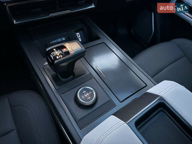 Белый Хаммер EV, объемом двигателя 0 л и пробегом 9 тыс. км за 130000 $, фото 36 на Automoto.ua