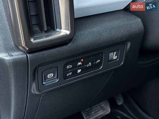 Білий Хаммер EV, об'ємом двигуна 0 л та пробігом 9 тис. км за 130000 $, фото 32 на Automoto.ua