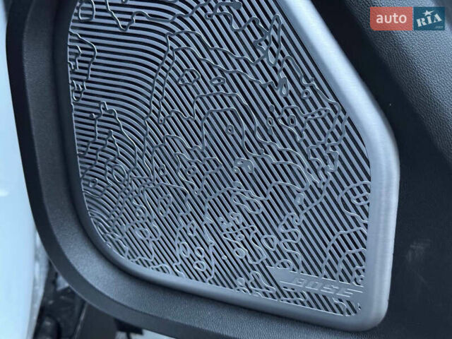 Білий Хаммер EV, об'ємом двигуна 0 л та пробігом 9 тис. км за 130000 $, фото 48 на Automoto.ua