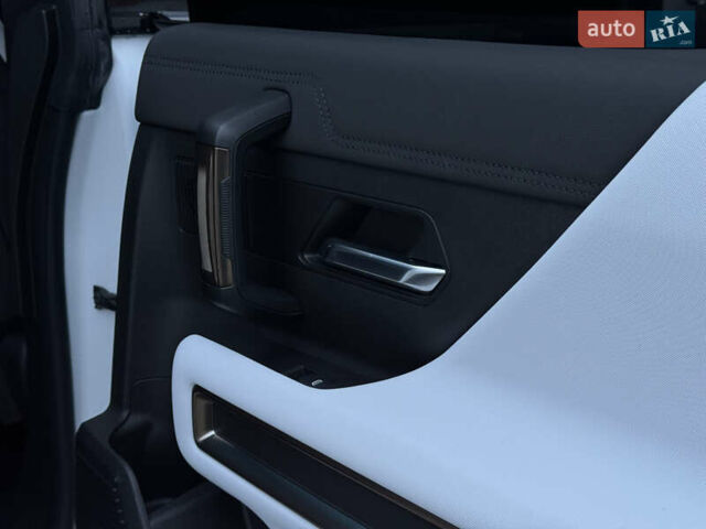 Белый Хаммер EV, объемом двигателя 0 л и пробегом 9 тыс. км за 130000 $, фото 46 на Automoto.ua