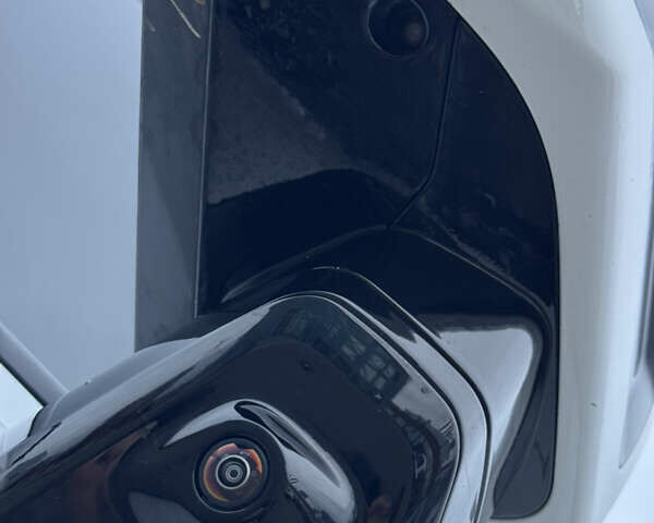 Белый Хаммер EV, объемом двигателя 0 л и пробегом 9 тыс. км за 130000 $, фото 27 на Automoto.ua