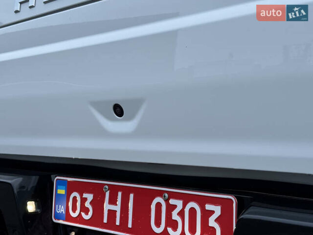 Белый Хаммер EV, объемом двигателя 0 л и пробегом 9 тыс. км за 130000 $, фото 28 на Automoto.ua